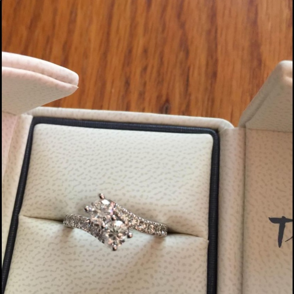 White Gold Ever Us Rings - Picture 4 of 4